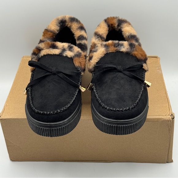 Journee Collection Midnight Black Faux Fur Moccasins Size 6 - Picture 2 of 8